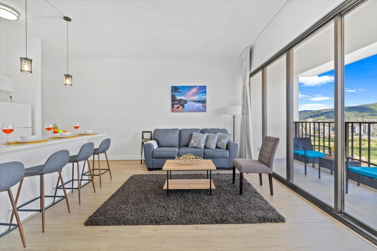 Fully Renovated 1br With King Bed, Great Mountain Views, And Free Parking! Apartment