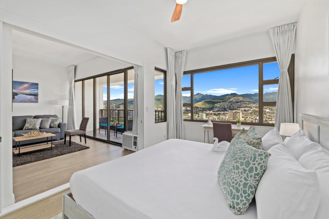 Fully Renovated 1br With King Bed, Great Mountain Views, And Free Parking! * Honolulu