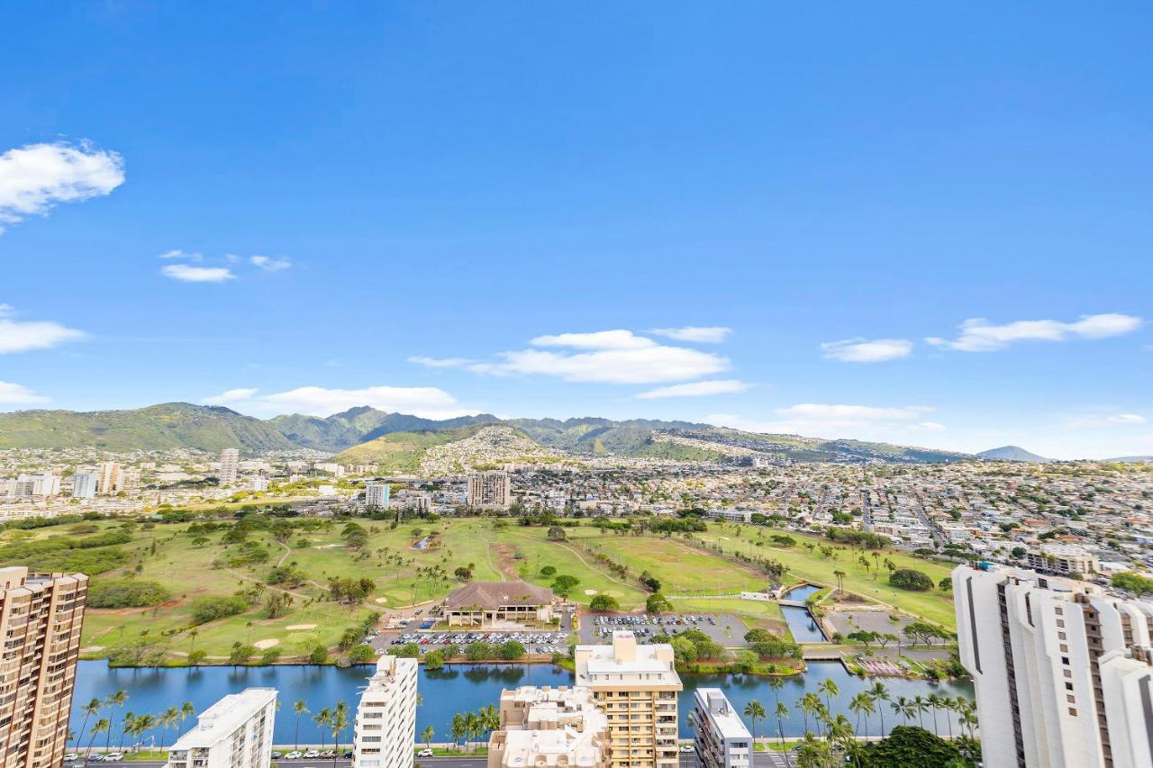 Fully Renovated 1br With King Bed, Great Mountain Views, And Free Parking! *