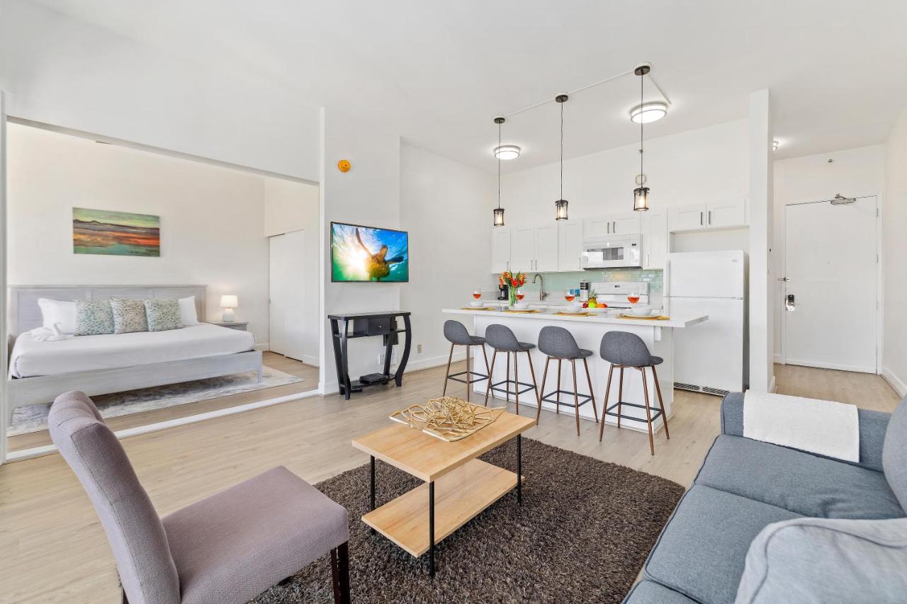 Apartment Fully Renovated 1br With King Bed, Great Mountain Views, And Free Parking! Honolulu